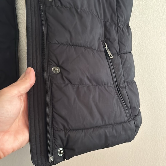 EUC black Banana Republic vest - Picture 2 of 8